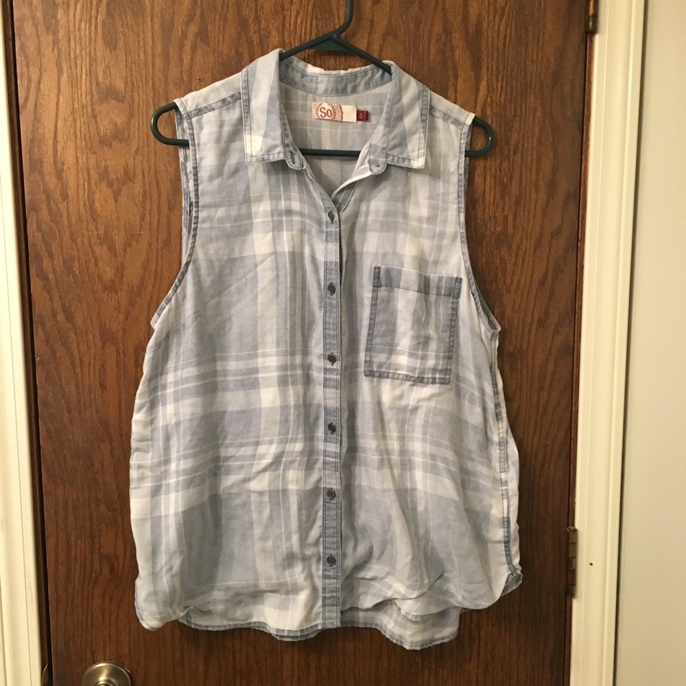 SO Heritage Blue Plaid Sleeveless Button Up Top
